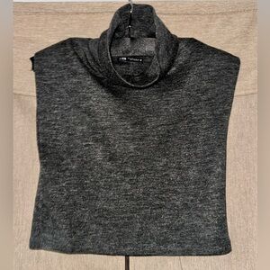 Zara Sleeveless gray turtleneck sweater size S